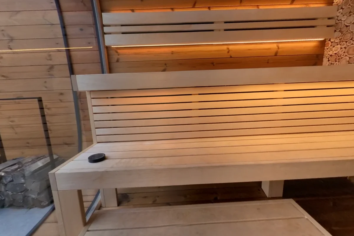 Round Cube upper bench and lower tier along one side.