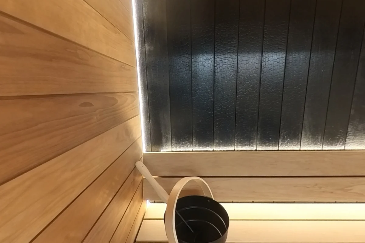Textured Ignite feature cladding behind the Vulcana backrest.