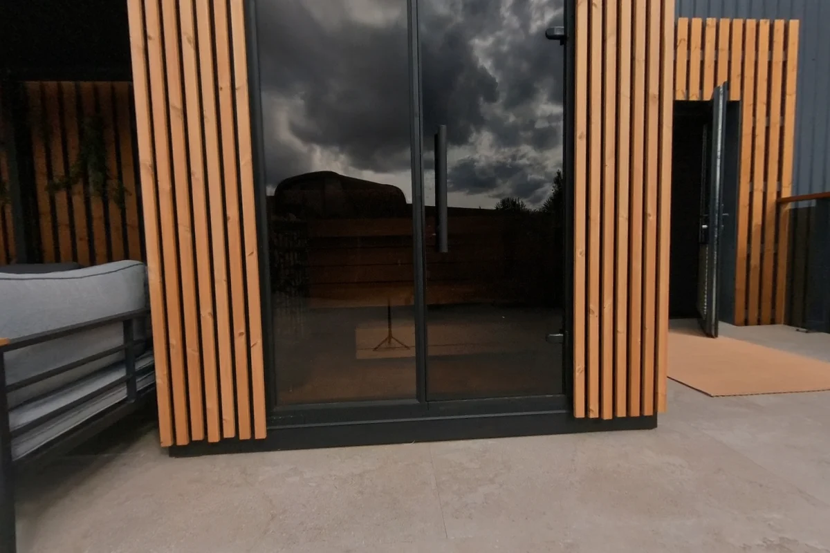 Patio S exterior on the factory terrace.