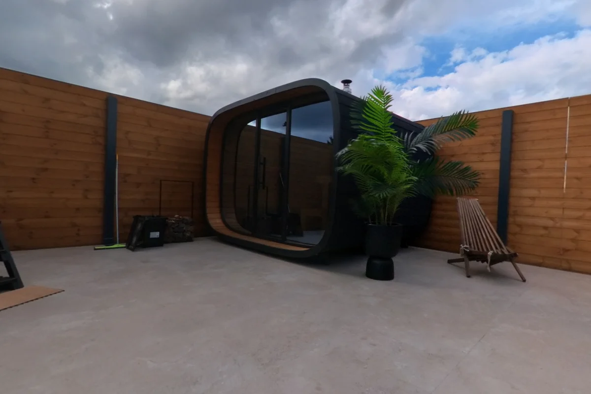 Round Cube Single 2.6 front on the factory terrace.