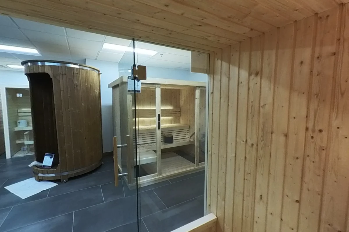 The X2 upper-bench view looks toward the glass front.