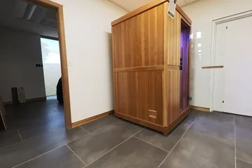 Sauna showroom 360° photo, heater display aisle